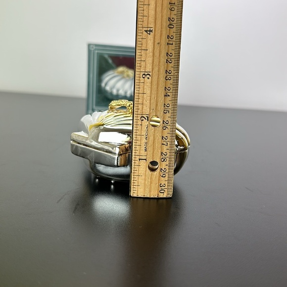 Vtg International Silver Company Small Shell Trinket Jewelry Box with Gold Bow - Picture 7 of 13
